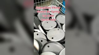 Как пробить отверстие в верхней пластине пневматической пружины?